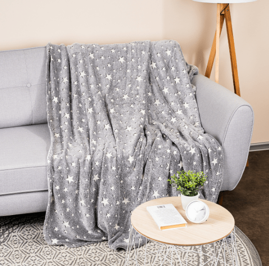 Patura pentru copii, luminoasa si pufoasa, efect fosforescent