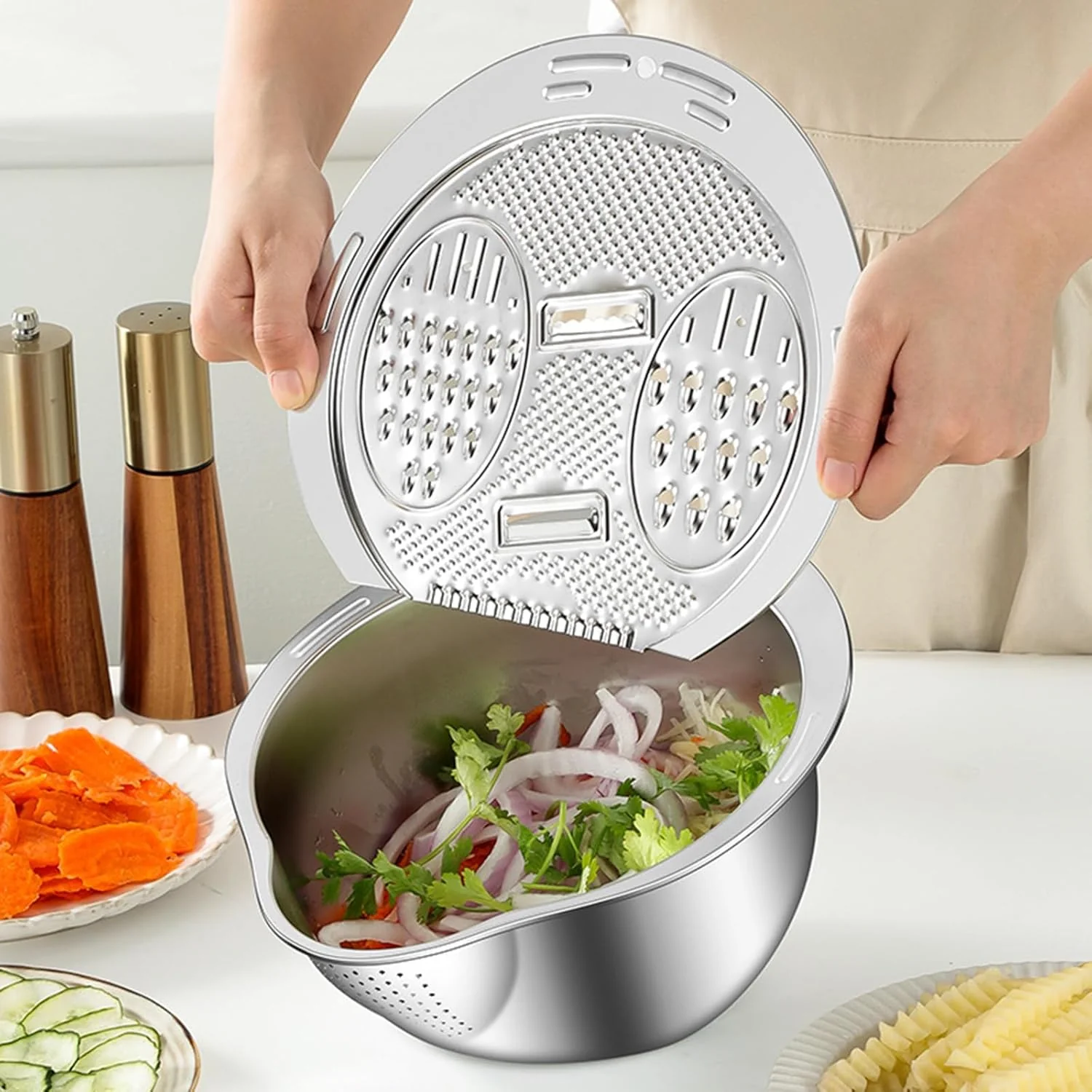 Set 3 in1 Razatoare Strecuratoare Cu Sita Si Bol  Diametrul de 28 cm